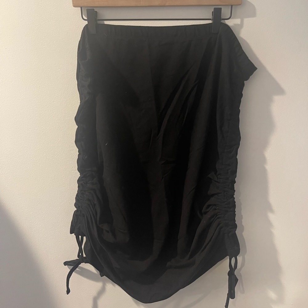 Brand New Forever 21 Ruched Mini to Midi Skirt